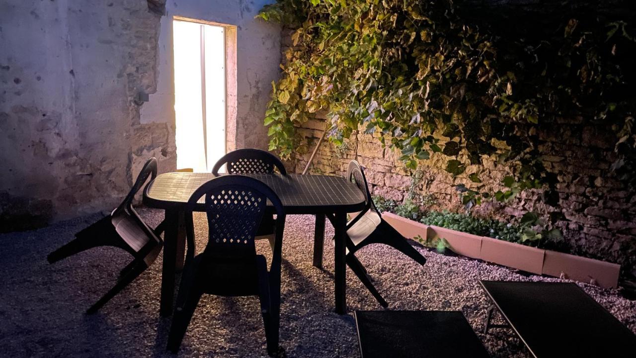 Bienvenue Chez Vous "Appartement Classe 2 Etoiles En Rdc Avec Espace Exterieur Et Parking" Ντολ Εξωτερικό φωτογραφία